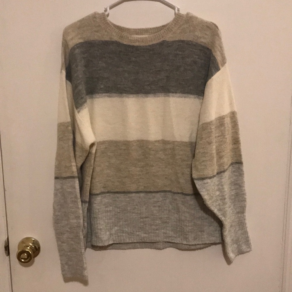 Super cute and cozy H&M sweater
